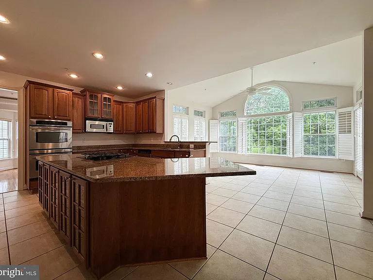 4415 Medallion Dr — Photo 14