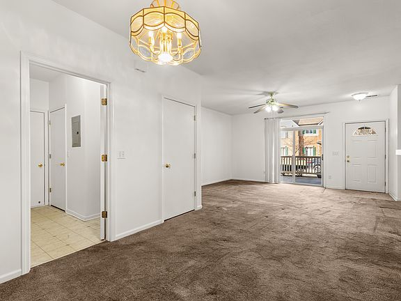 3rd image of 15715 Parkway Ln APT 4