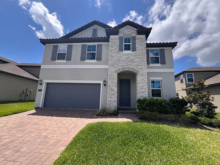 1530 Stone Arrow Ct — Photo 1