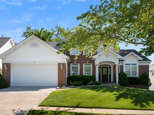 338 Woodcliffe Place Dr, Chesterfield, MO 63005