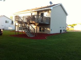 809 4th Ave SW, Isanti, MN 55040