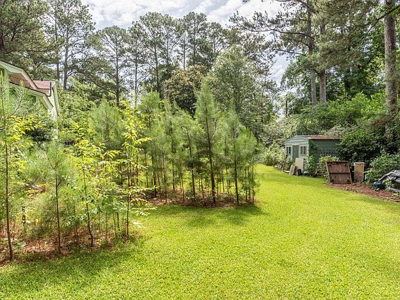 5th image of 930 Barnett Dr