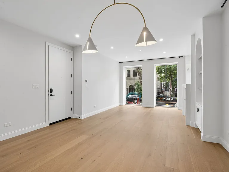 3739 N Clifton Ave #1 — Photo 32