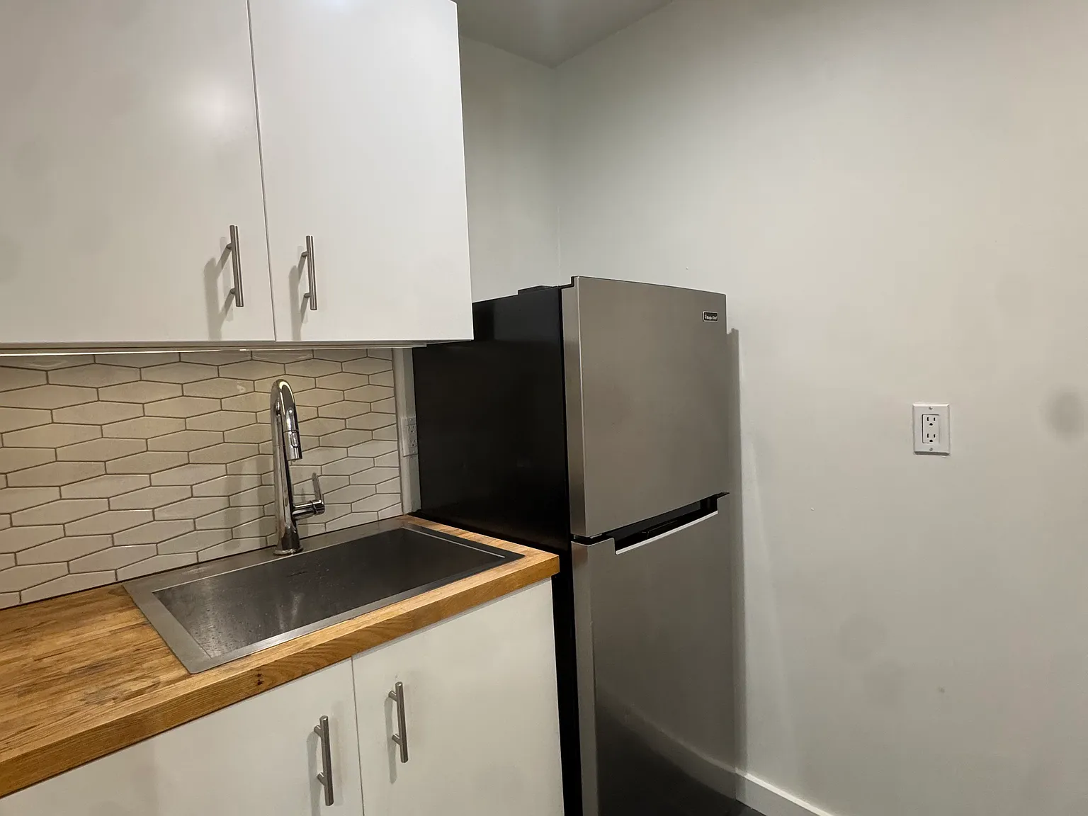 Studio, 450 sqft, $1,000 — Photo 2