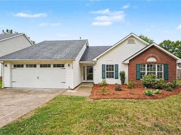 1100 Mayview Ct, Kernersville, NC 27284