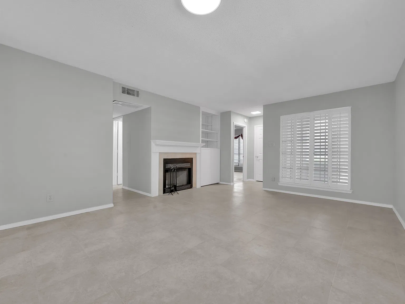 2111 E Belt Line Rd — Photo 4
