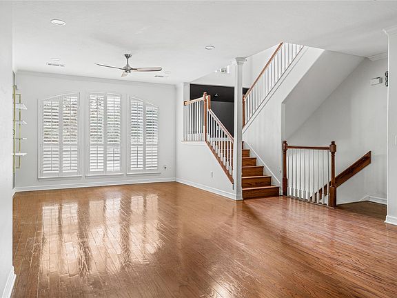 3rd image of 1739 French Village Dr