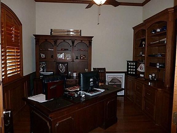 5th image of 8212 Thornhill Dr