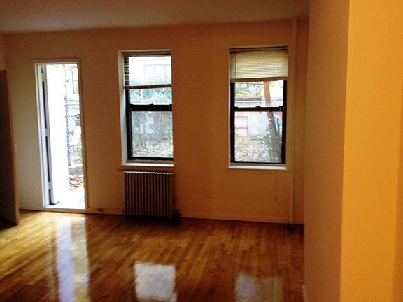5th image of 226 W 136th St APT 1R