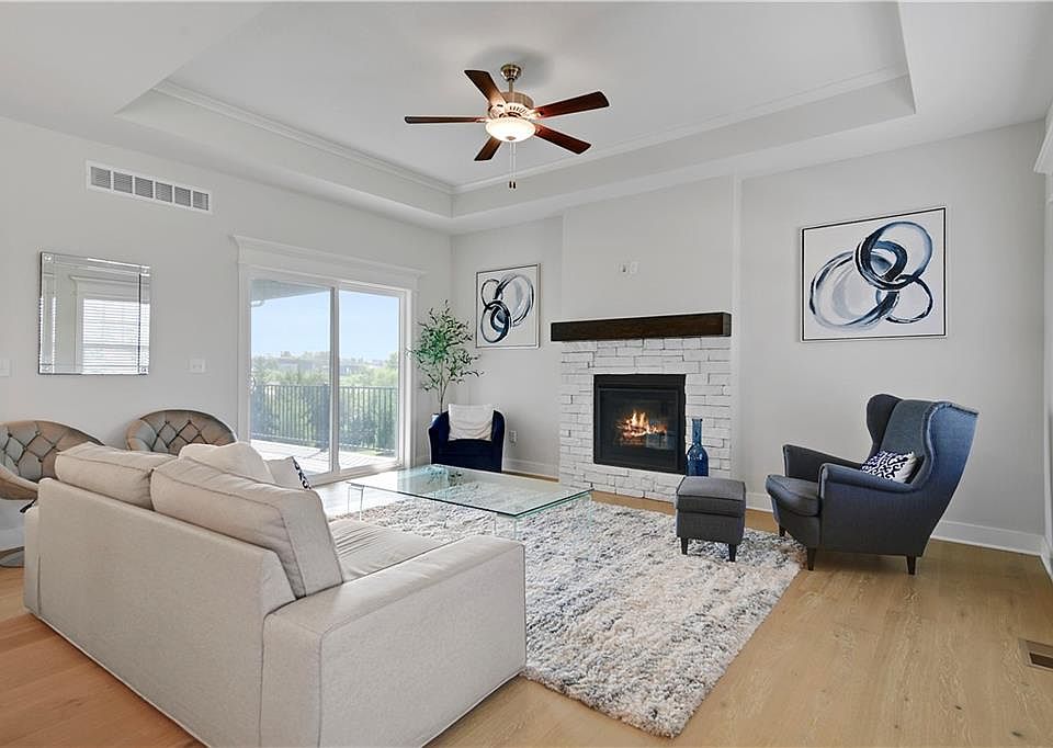 18833 Redbud Ln, Spring Hill, KS 66083 | Zillow