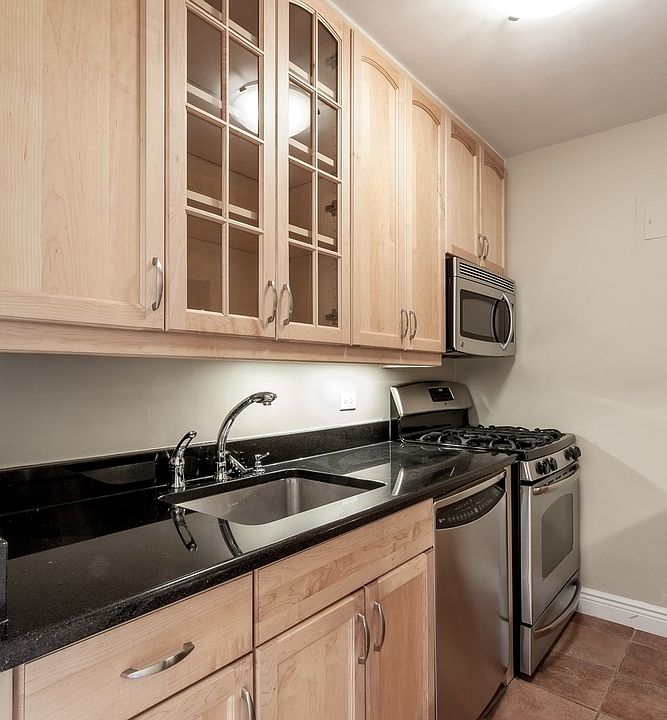1st image of 251 E 32nd St #10G