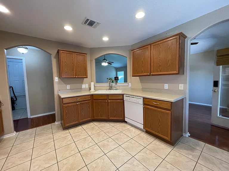 8519 Chickasaw Blf #BR2 — Photo 10