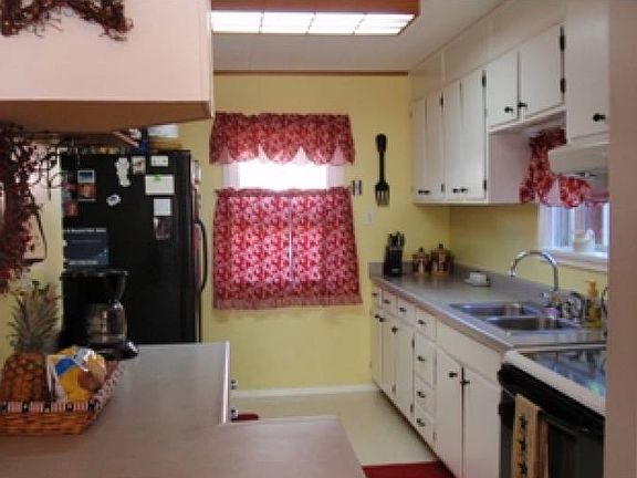 5th image of 758 N 8th St