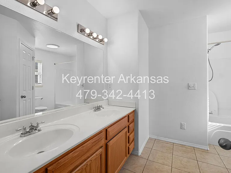 706 SW Sandrock Rd — Photo 16