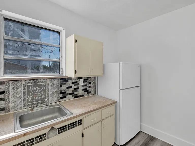 67 Glen Royal Pkwy #2 — Photo 9