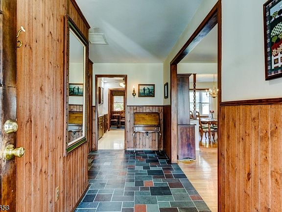 4th image of 35 Payson Rd