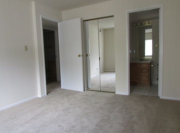 5th image of 929 Buccaneer Dr APT 1