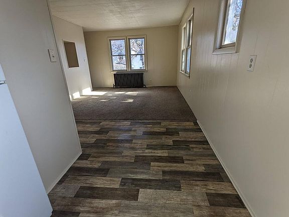 3rd image of 501 W Adams St #3