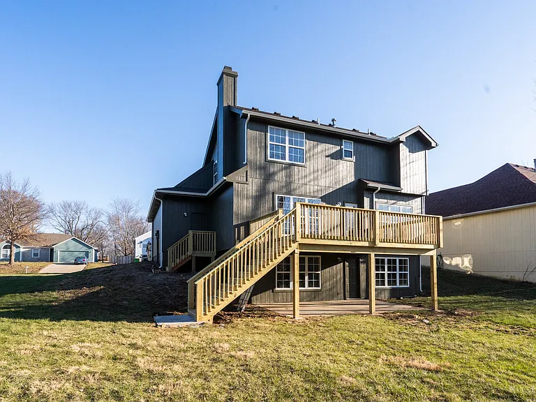 121 Hillside Dr — Photo 14