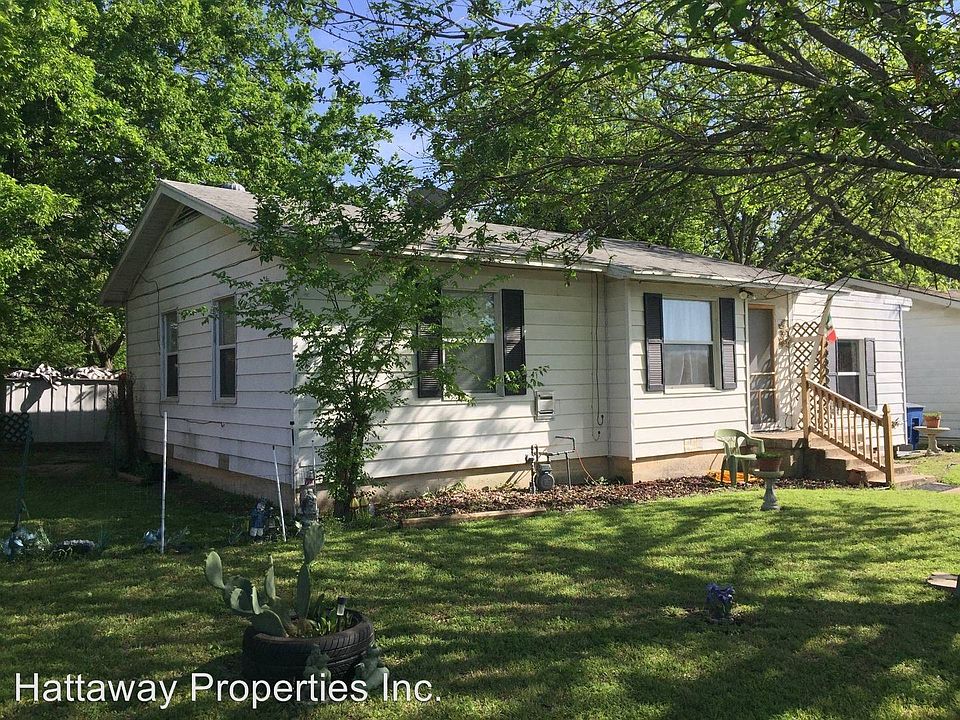 1st image of 709 Morris Dr