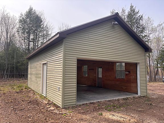 3rd image of 813 Bush Rd