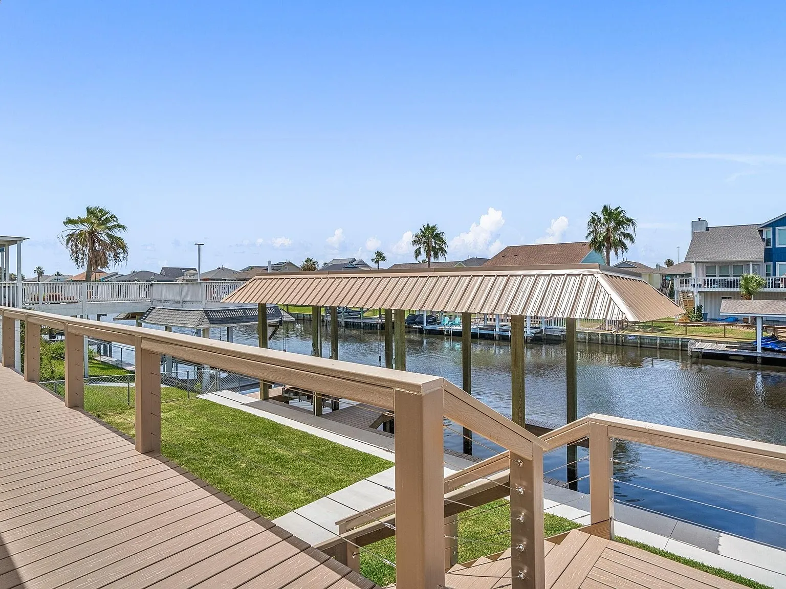 4 bed, 3.0 bath, 2200 sqft, $3,000 — Photo 4