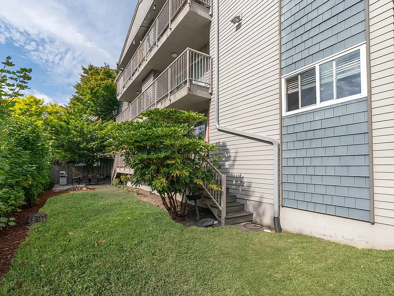 Queen Anne 9 — Photo 12