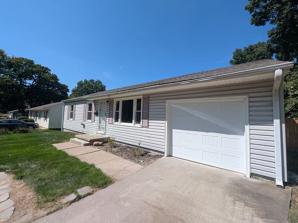 1st image of 3209 Messanie St