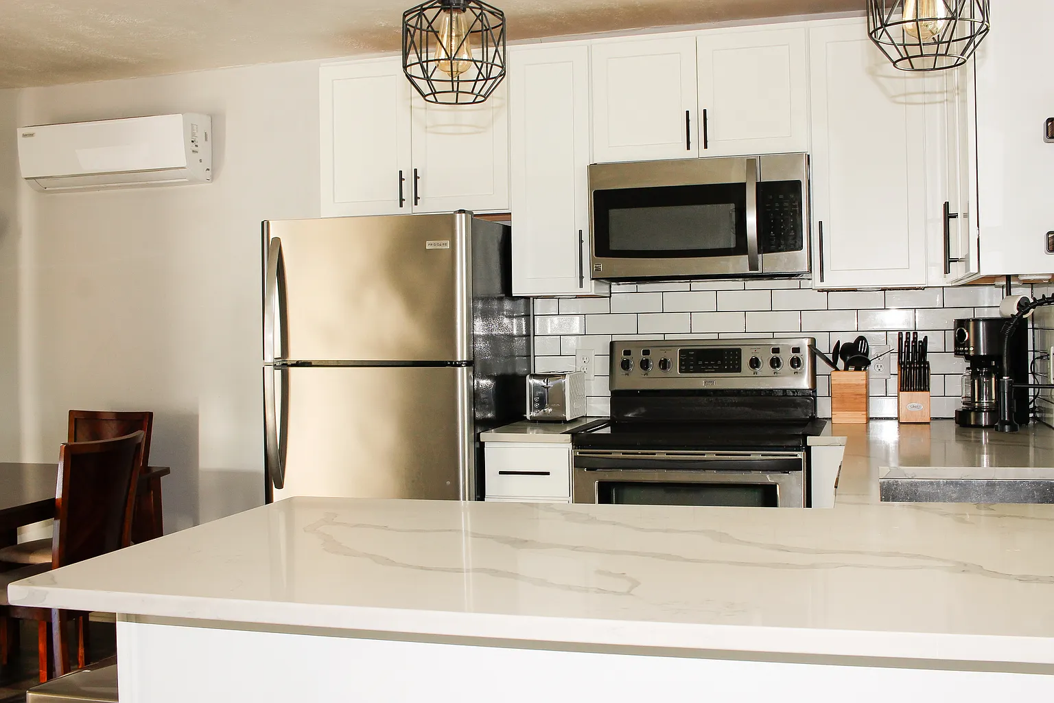 502 Chartiers Ave #C photo 1