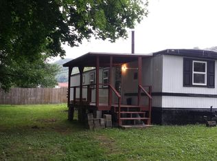 141 Garnett St, Philippi, WV 26416