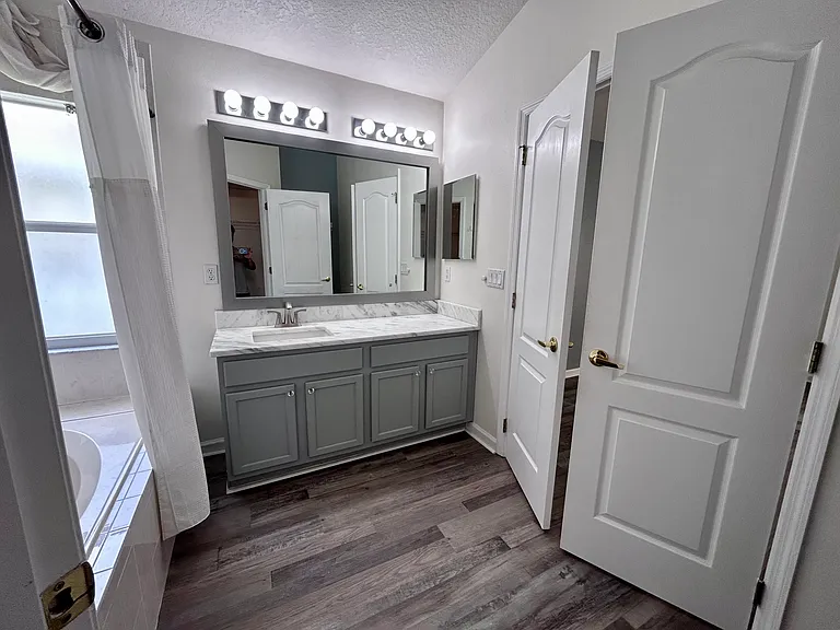 15345 Markham Dr — Photo 8