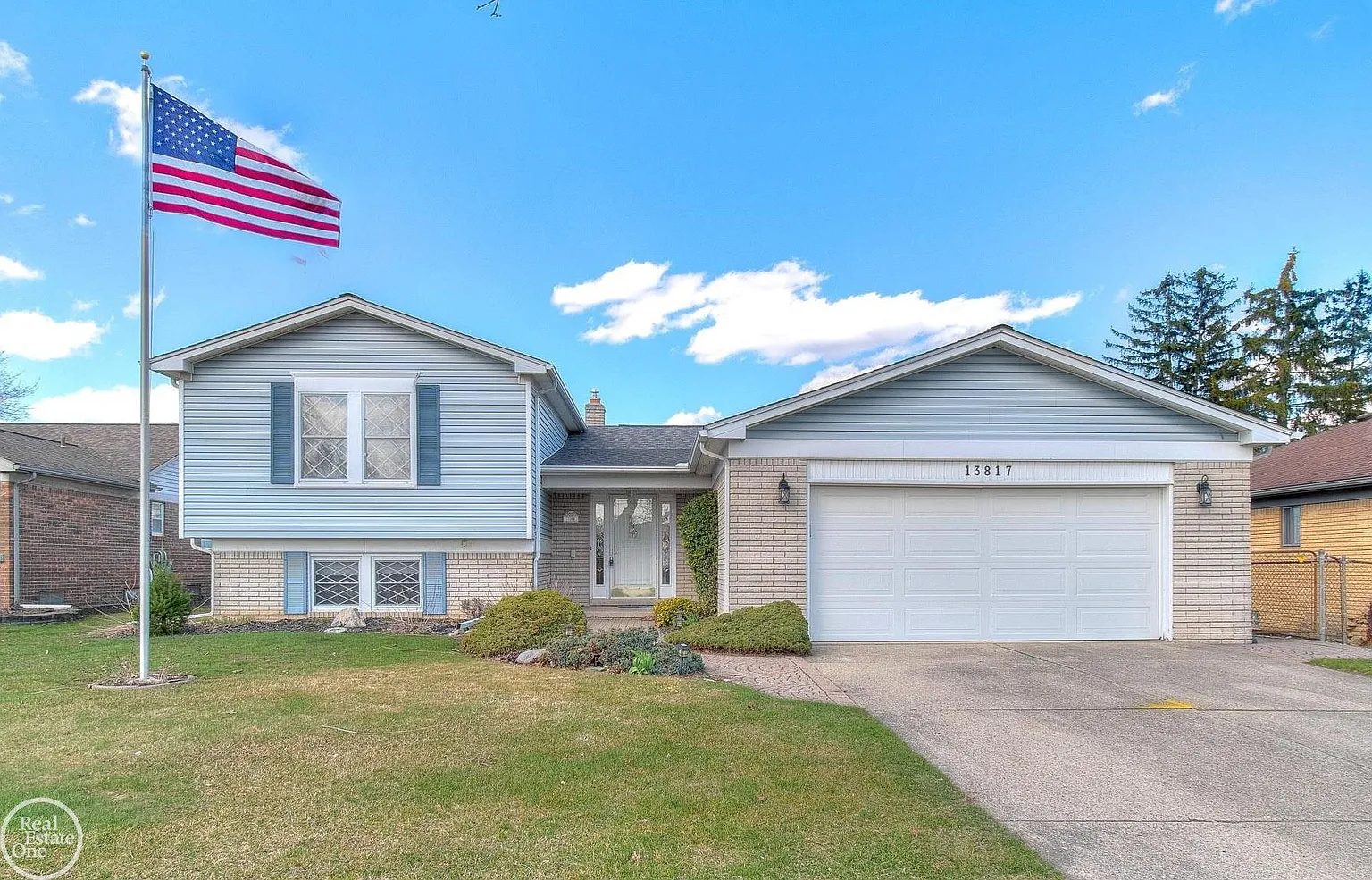 13817 Deepwood Ct photo 1