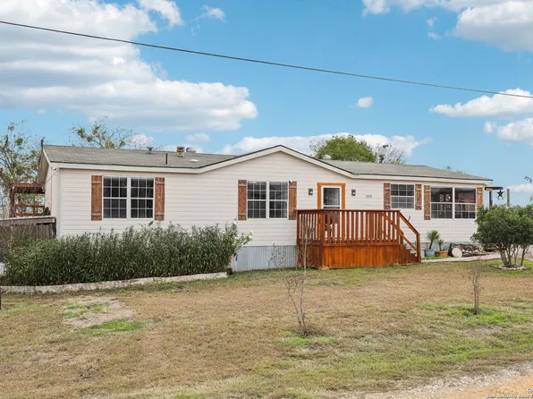 1123 Debbie, Marion, TX 78124