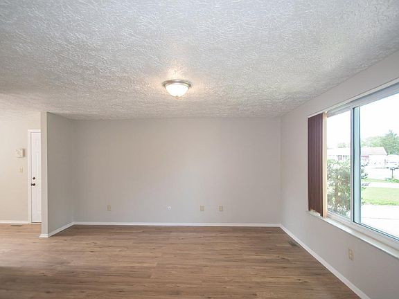 5th image of 7529 Turnberry Ct