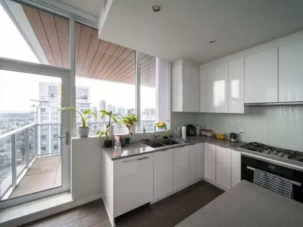 6638 Dunblane Ave, Burnaby, BC V5H 3K6