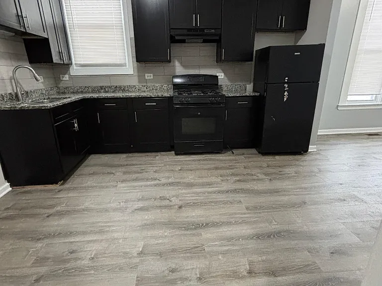 6949 S Woodlawn Ave — Photo 7