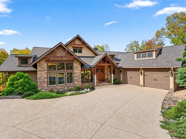 45 Miners Pl, Dahlonega, GA 30533