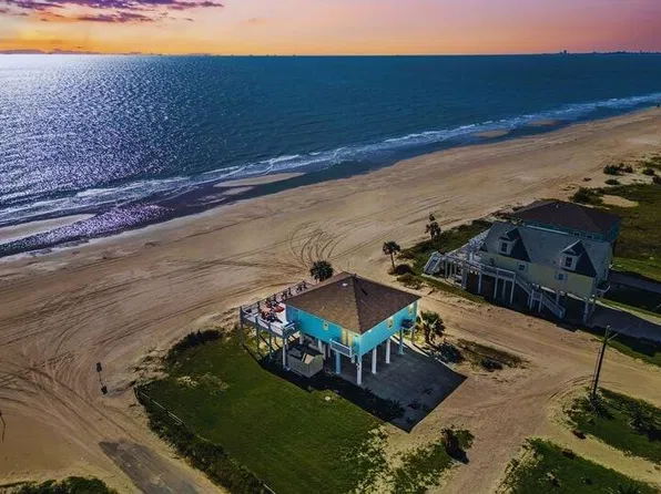 800 W Ln, Pt Bolivar, TX 77650