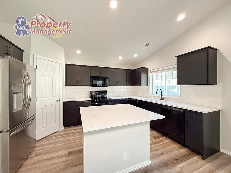 4918 Endicott Dr — Photo 15