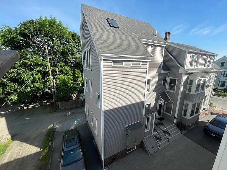Late spring morning at 28 North on Munjoy Hill.