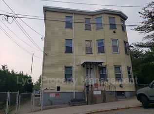 18 Tiber St #3, Providence, RI 02909