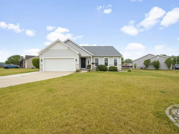 515 Cloudmont Dr, Osceola, IN 46561