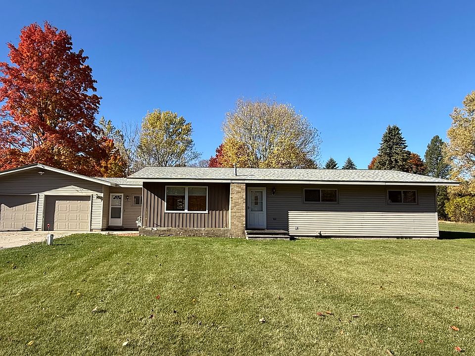 Lovely country style ranch.