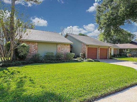 2nd image of 6207 Whitter Forest Dr
