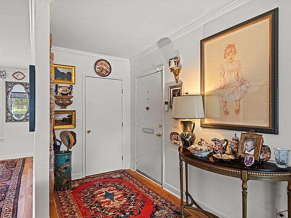 2nd image of 1718 Madison Rd APT 14