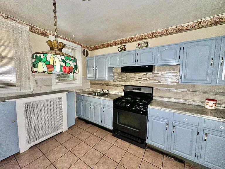 5427 Akron St — Photo 14