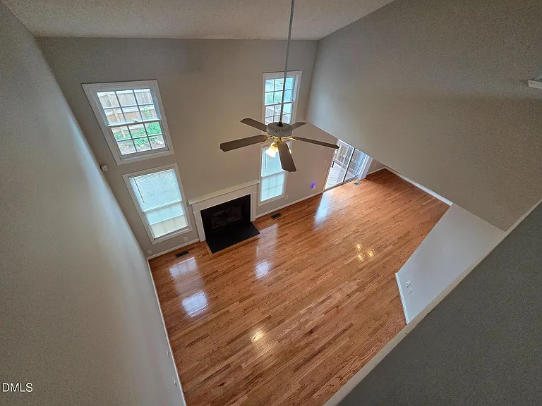 549 Mountain Lake Dr — Photo 14