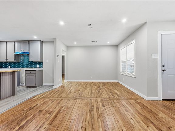 3rd image of 3523 Dutton Dr