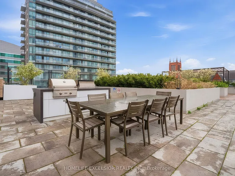55 Duke St W #1002 — Photo 23