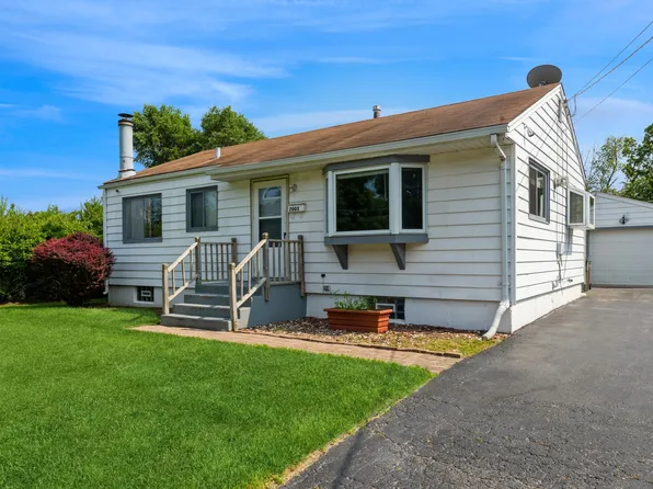 2005 11th St, Winthrop Harbor, IL 60096